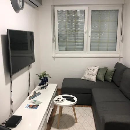 Apartamento Welcome To The Mesic- Airport Sarajevo